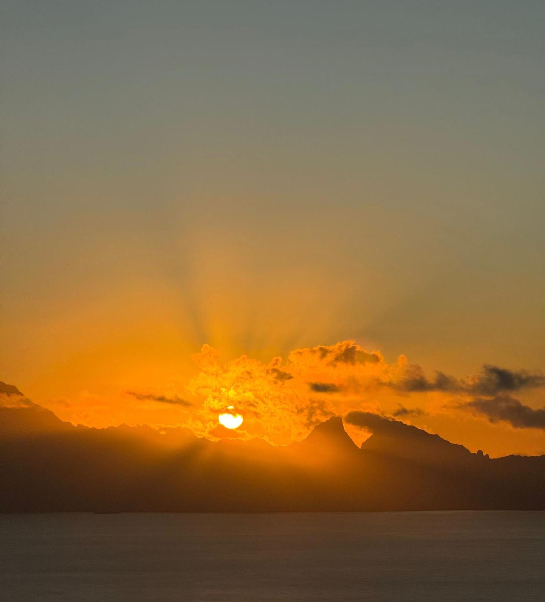 Logement Cosy Avec Piscine Et Vue Tahiti Punaauia Екстериор снимка